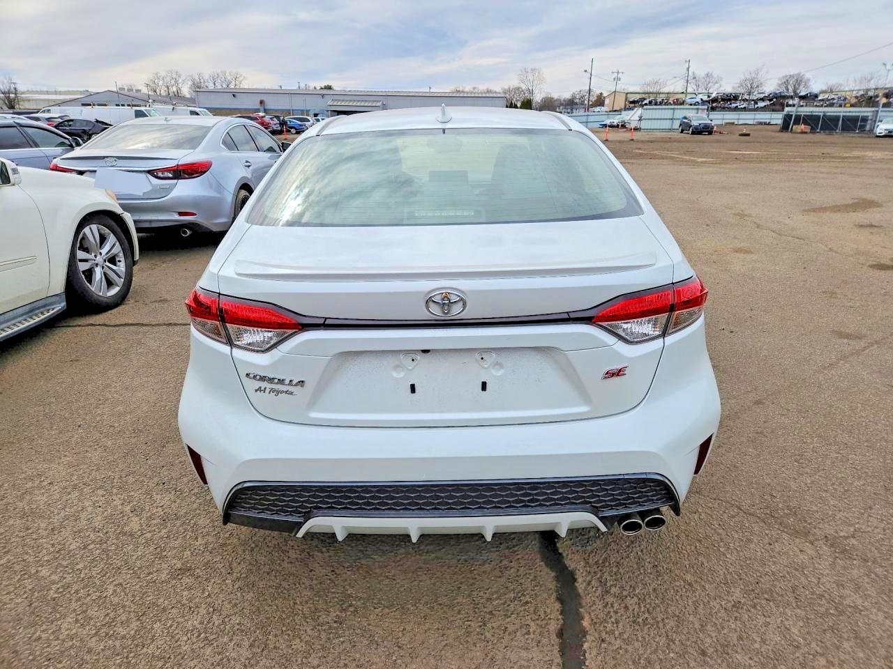 2022 TOYOTA COROLLA