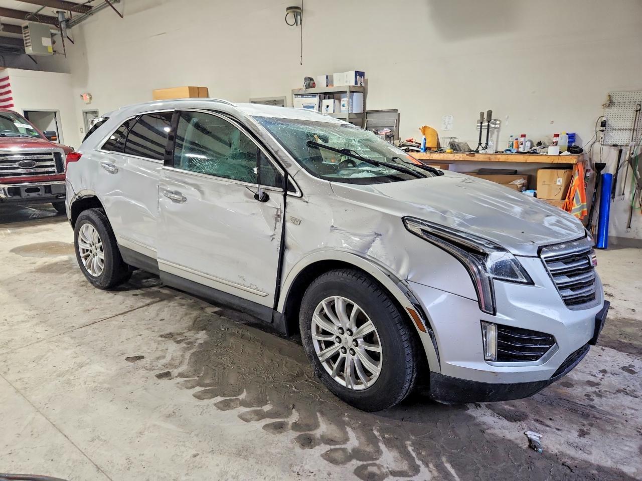 2017 CADILLAC XT5