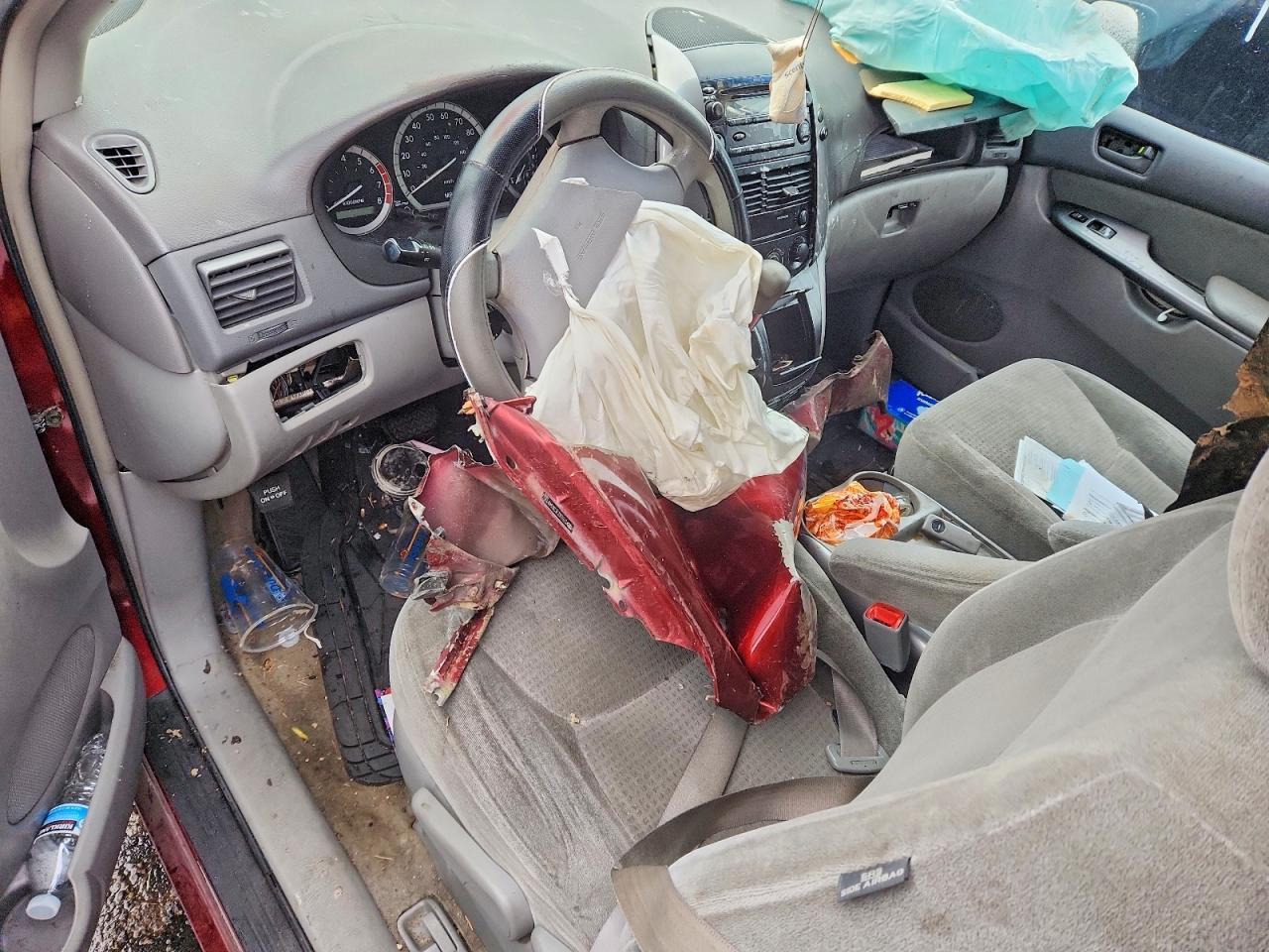 2006 TOYOTA SIENNA