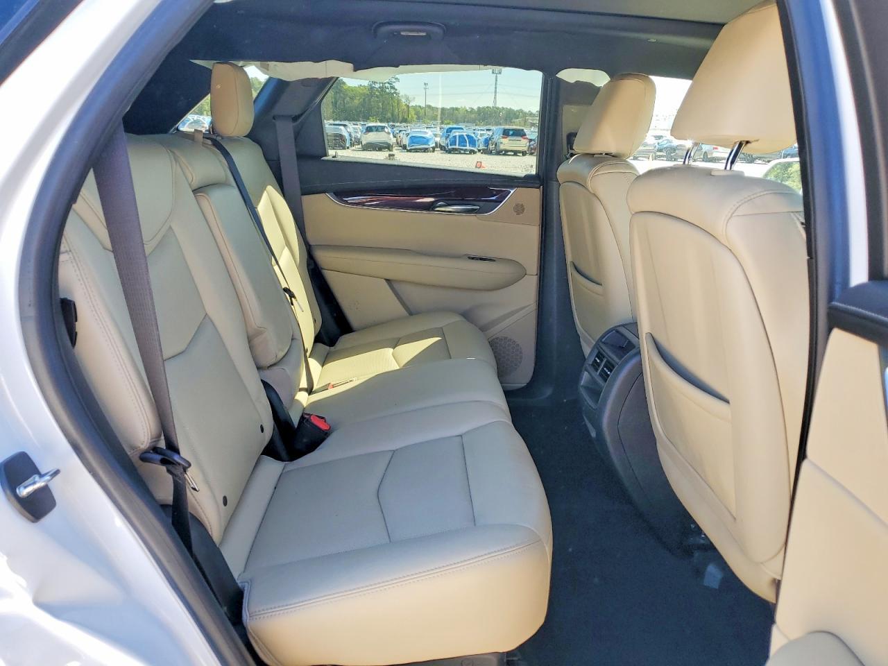 2017 CADILLAC XT5