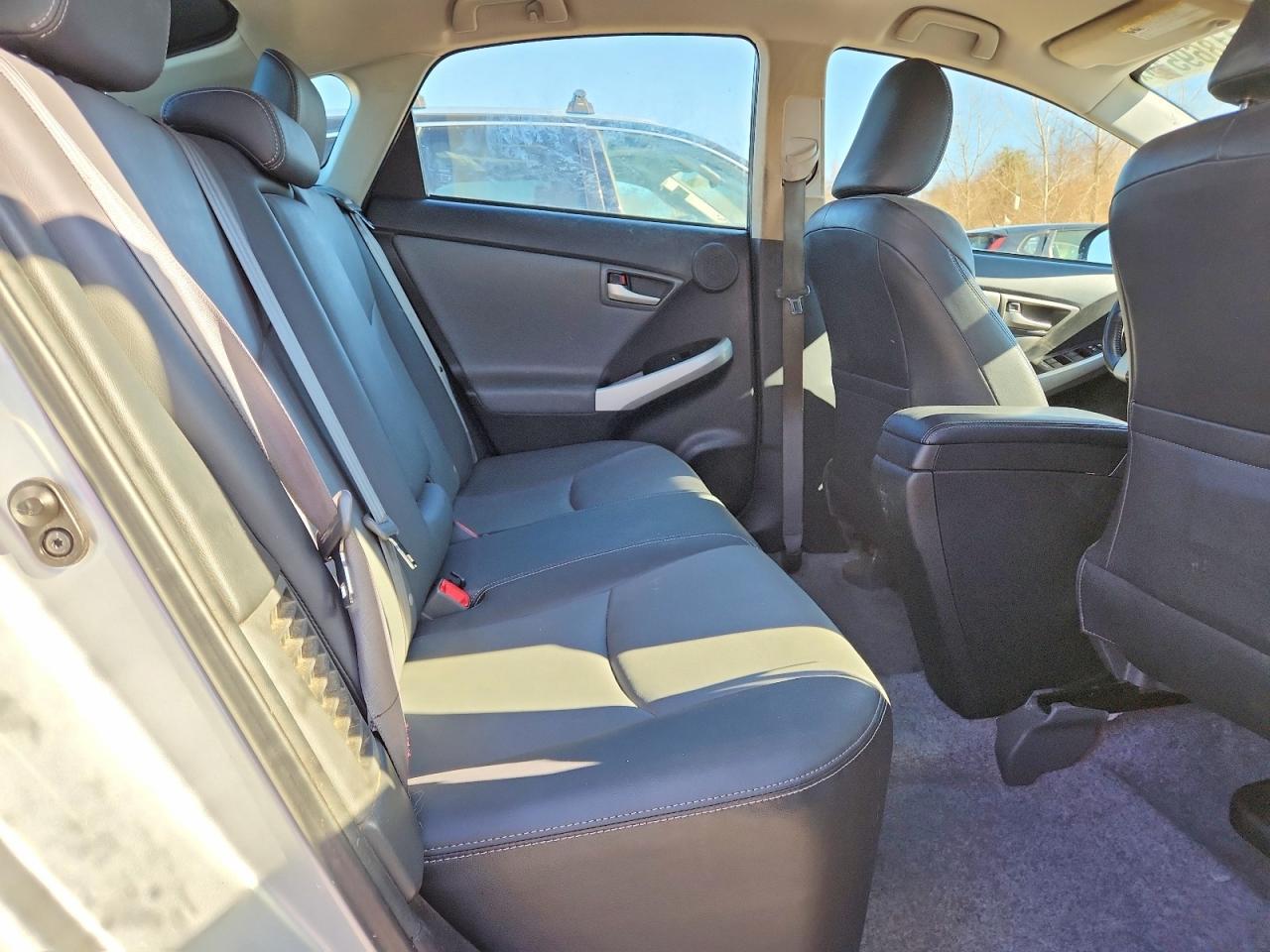 2015 TOYOTA PRIUS