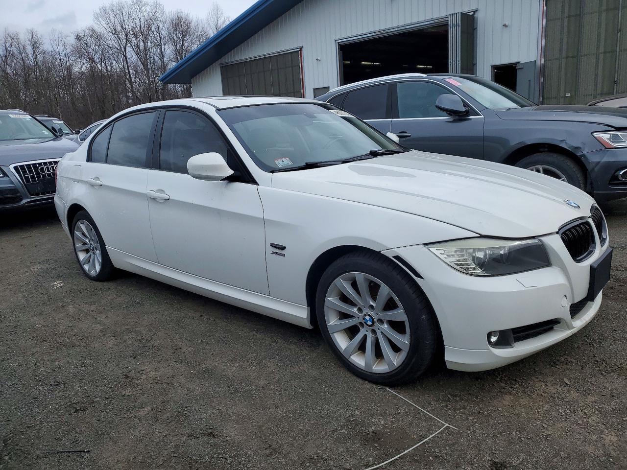 2011 BMW 3 SERIES