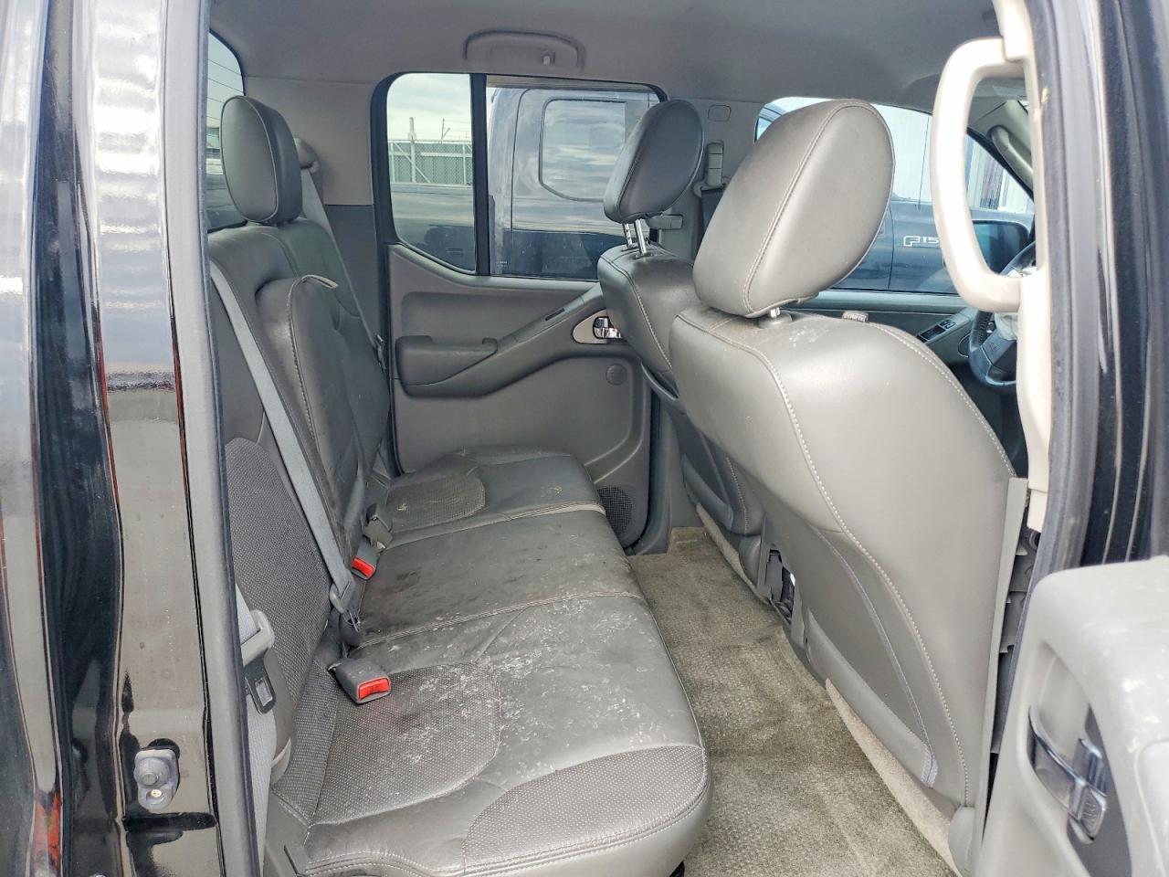 2011 NISSAN Frontier