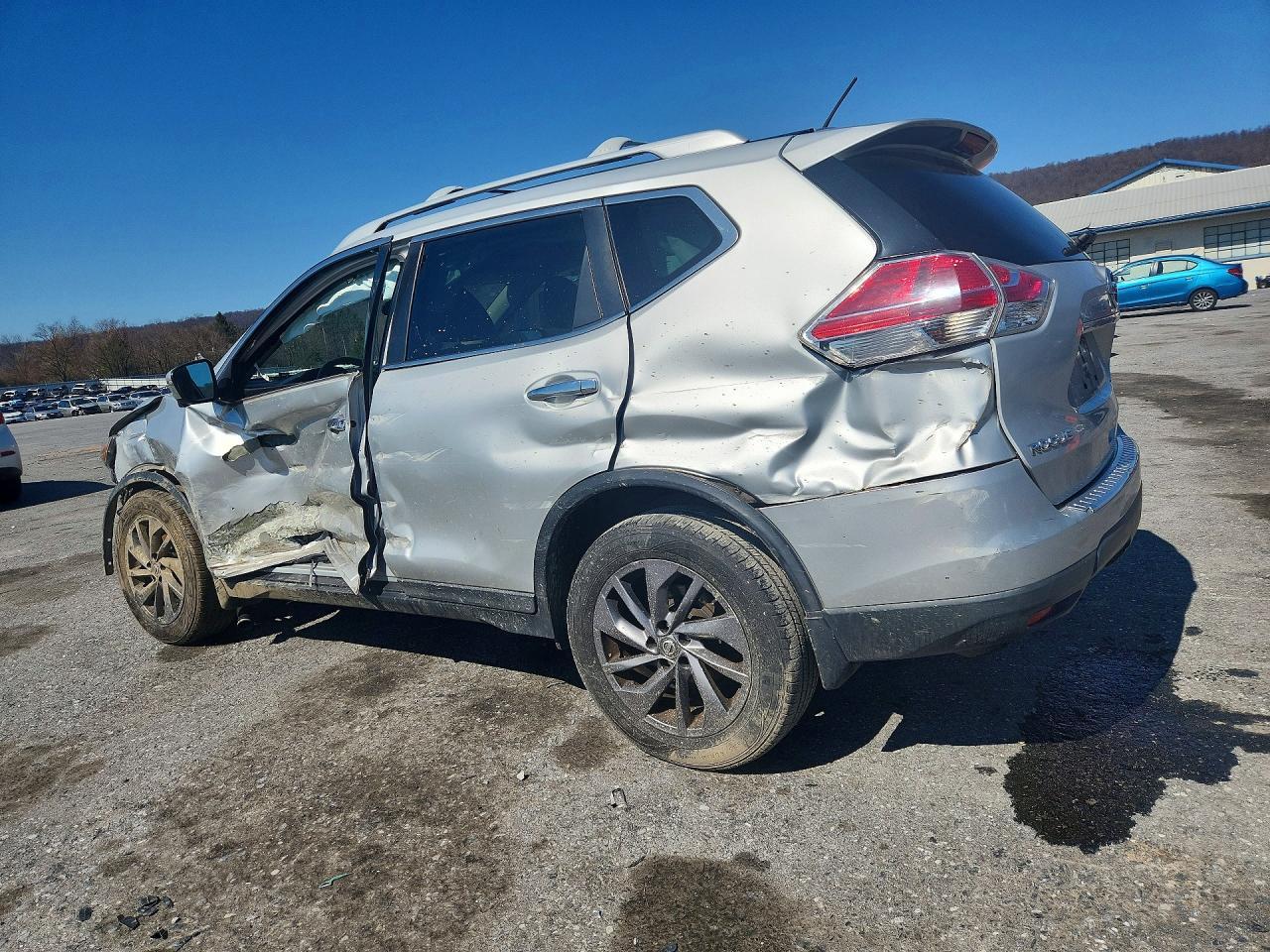 2016 NISSAN ROGUE