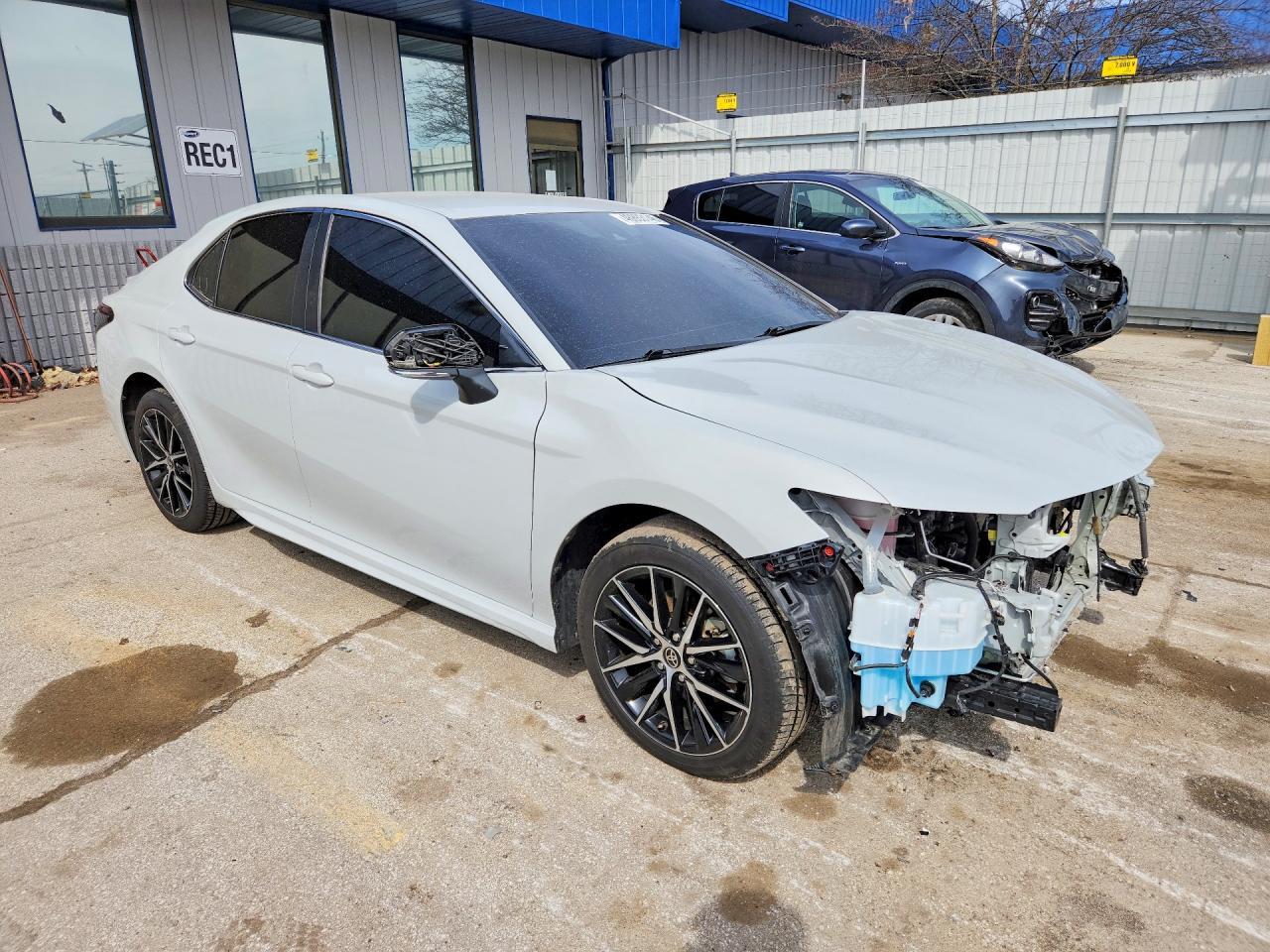 2024 TOYOTA CAMRY