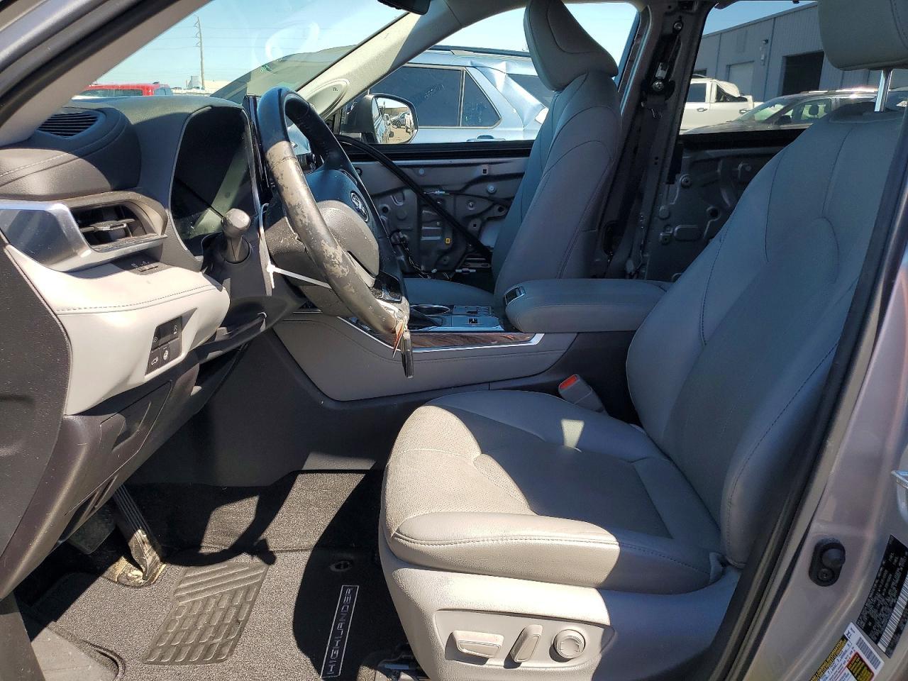 2023 TOYOTA HIGHLANDER