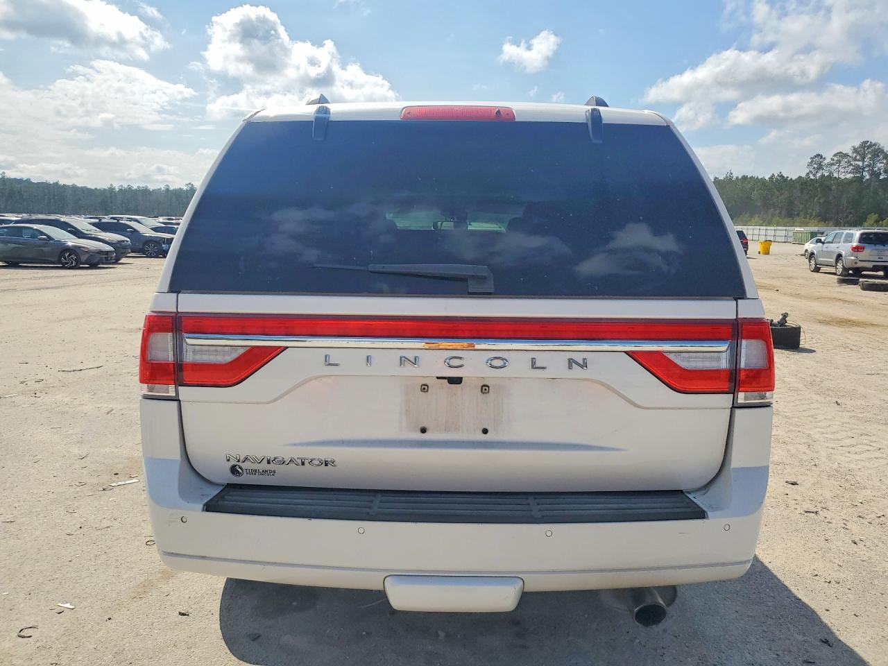 2017 LINCOLN Navigator