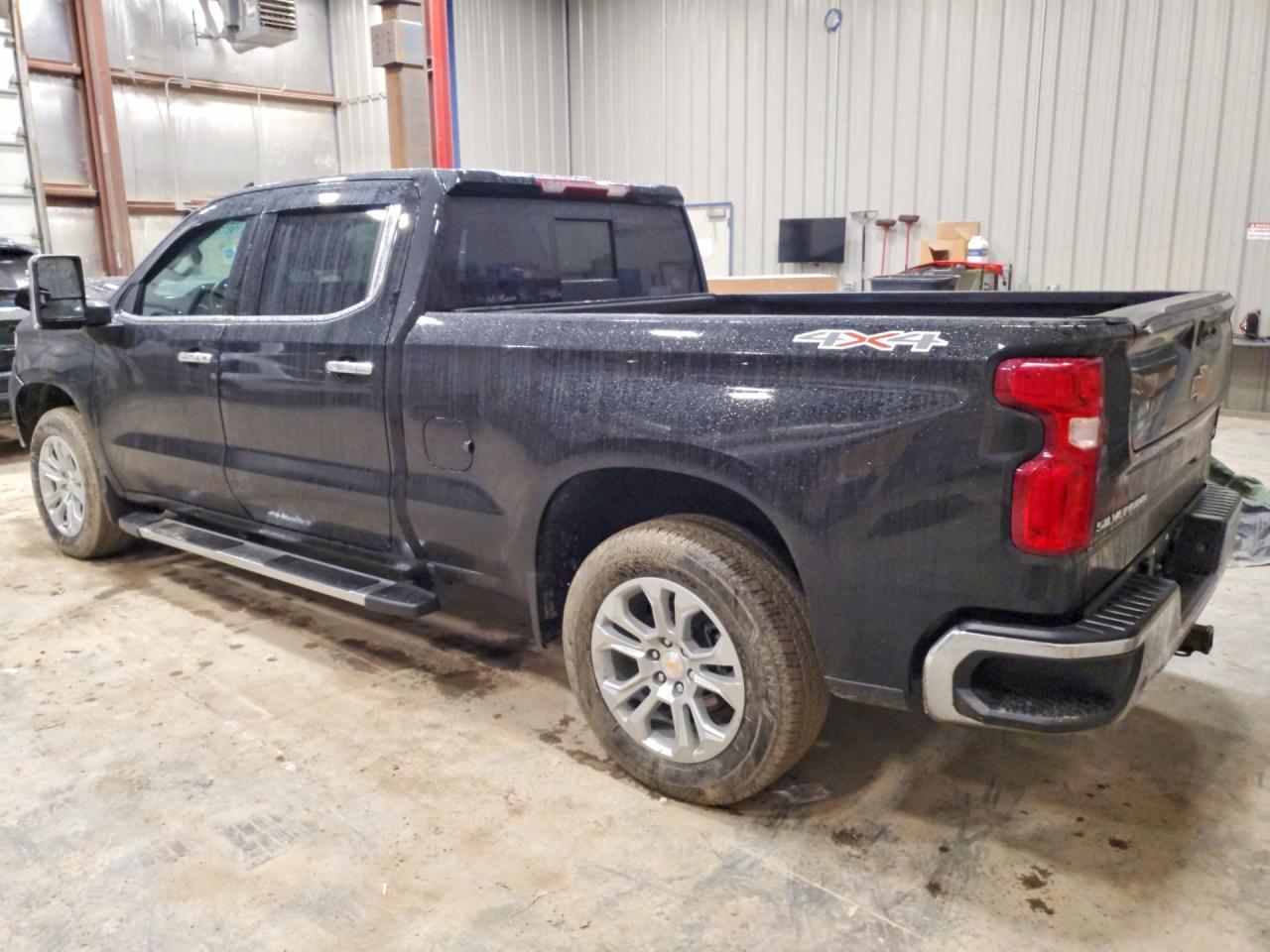2025 CHEVROLET Silverado