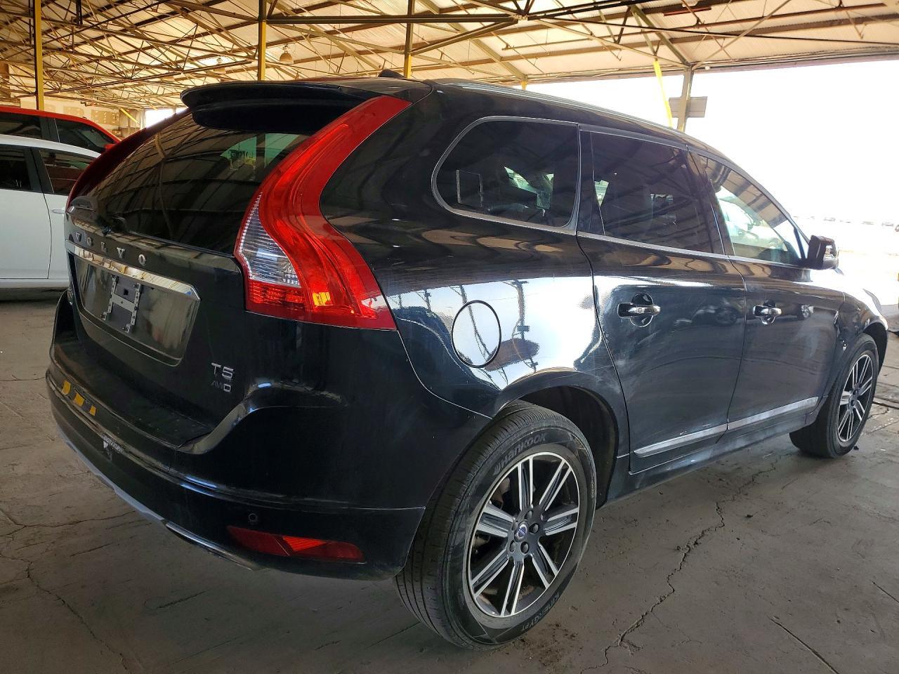 2017 VOLVO XC60