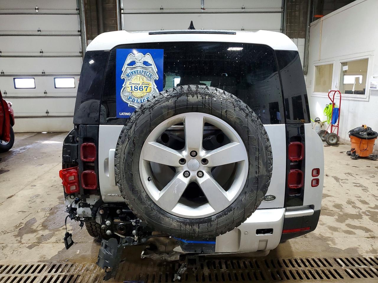 2023 LAND ROVER Defender