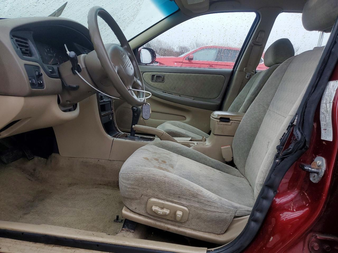 2001 NISSAN ALTIMA