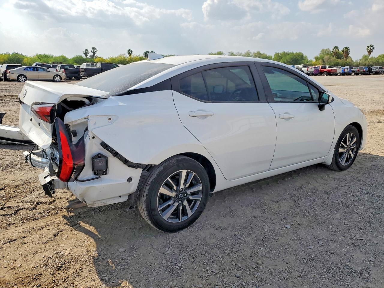 2025 NISSAN VERSA