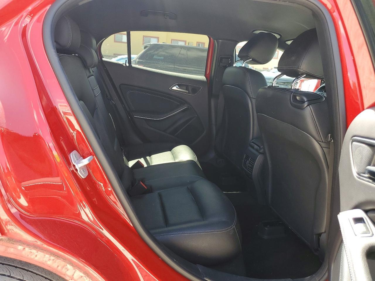 2016 MERCEDES-BENZ GLA-Class
