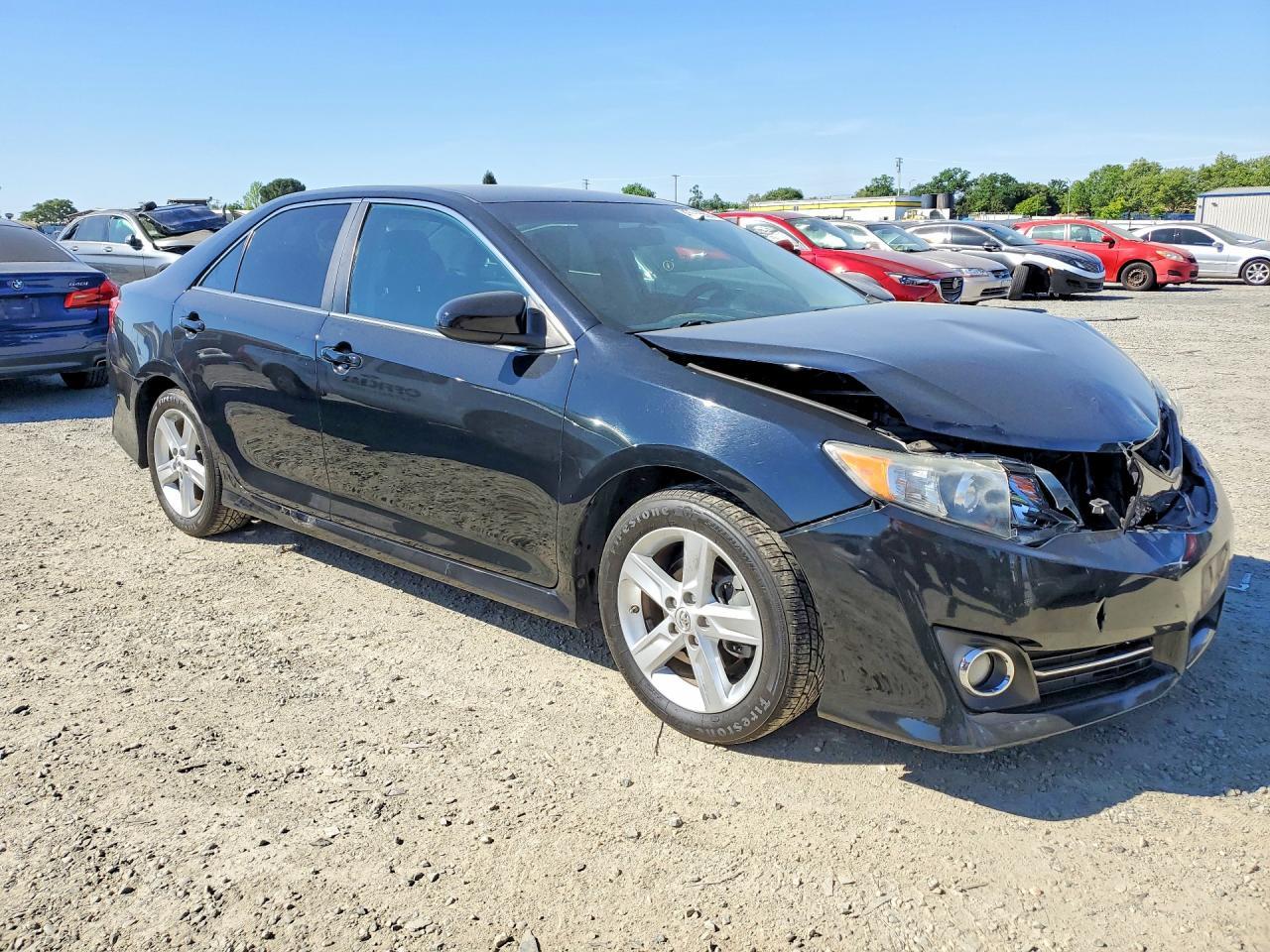 2014 TOYOTA CAMRY