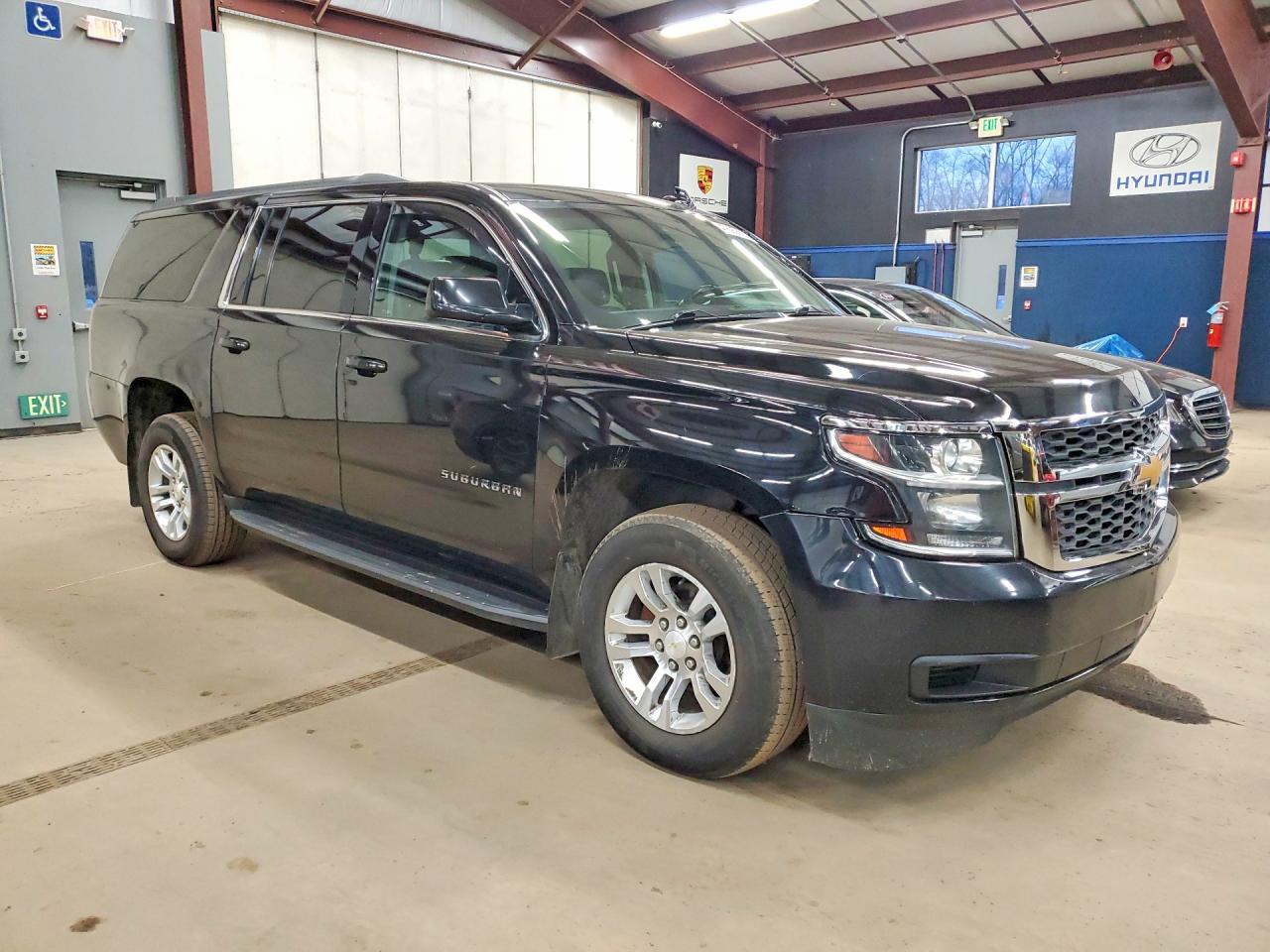 2018 CHEVROLET Suburban