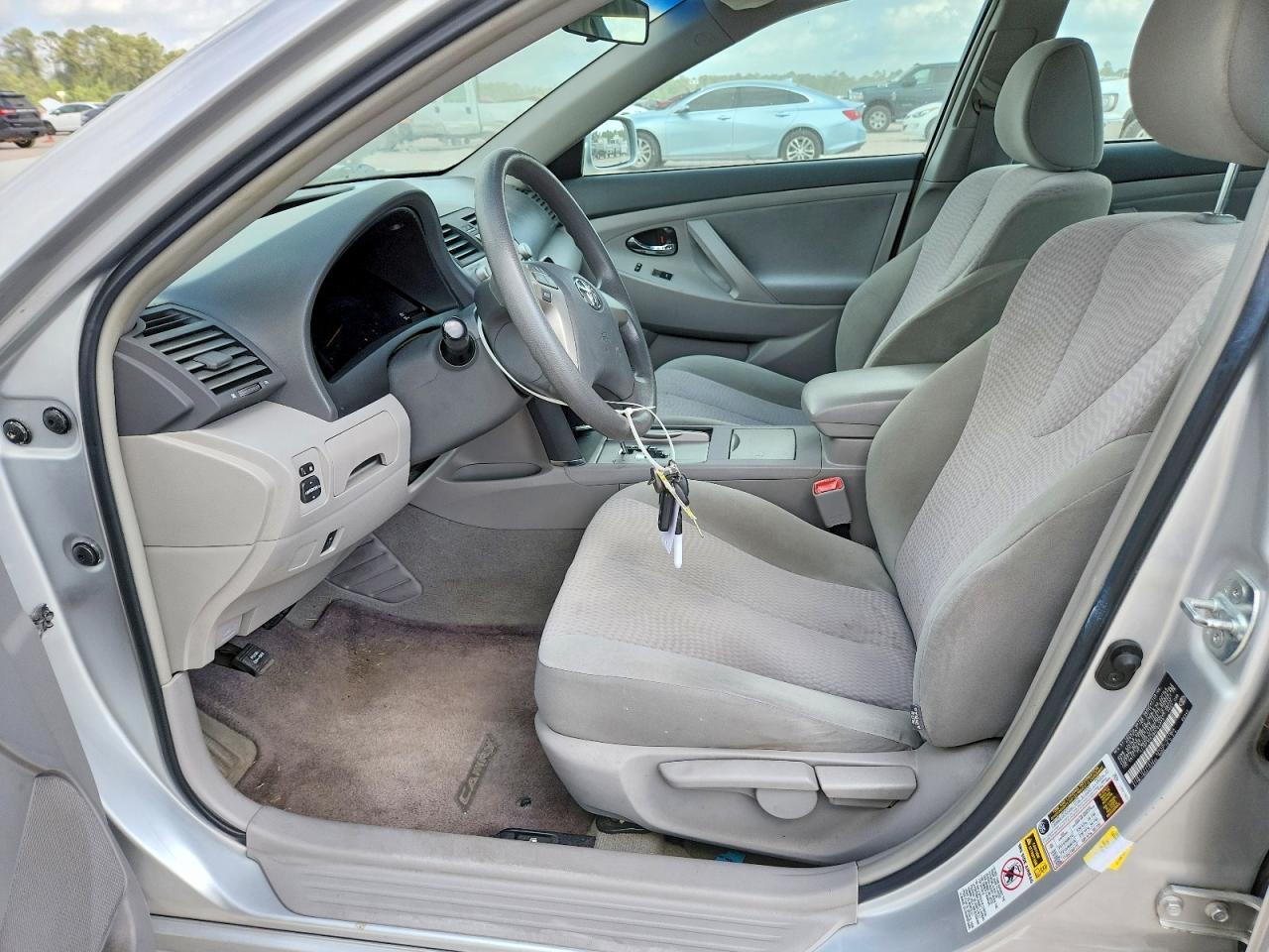 2011 TOYOTA CAMRY