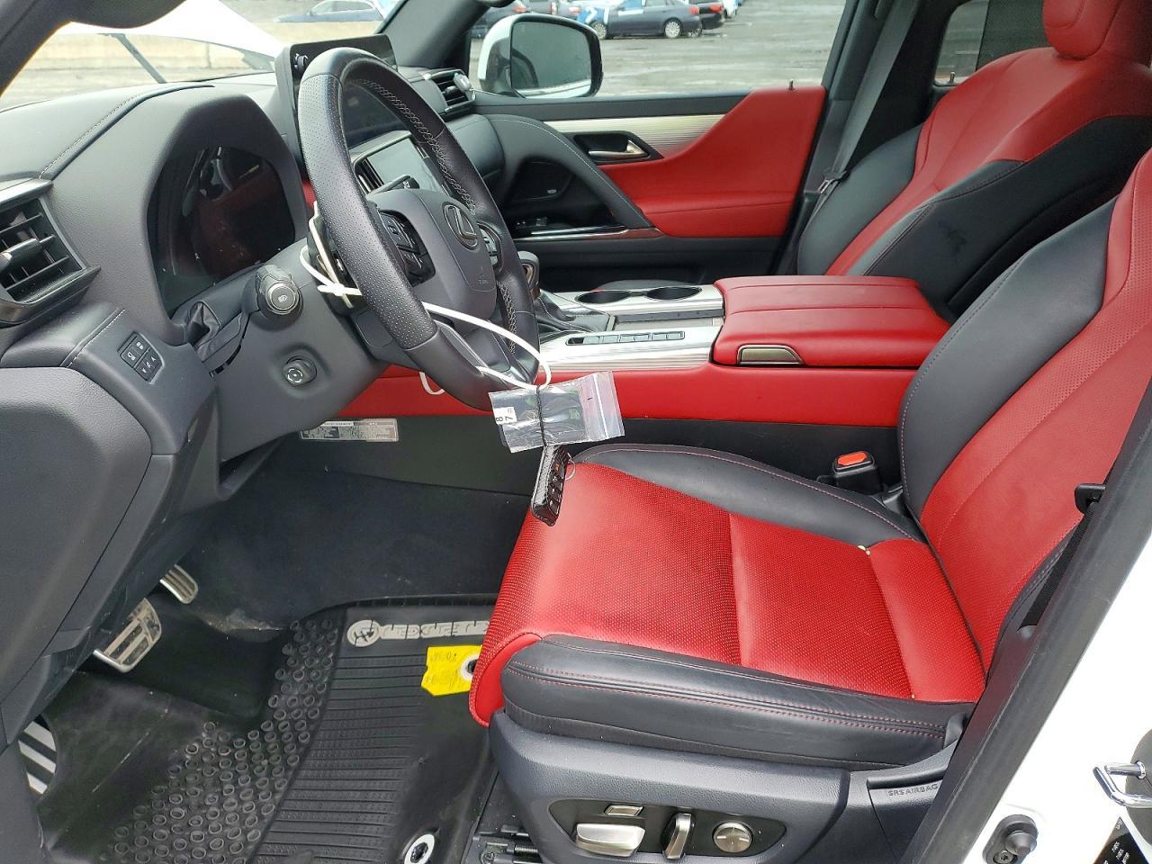2024 LEXUS LX 600