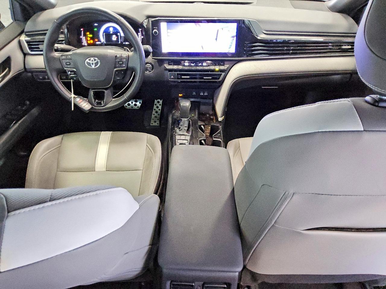 2025 TOYOTA CAMRY