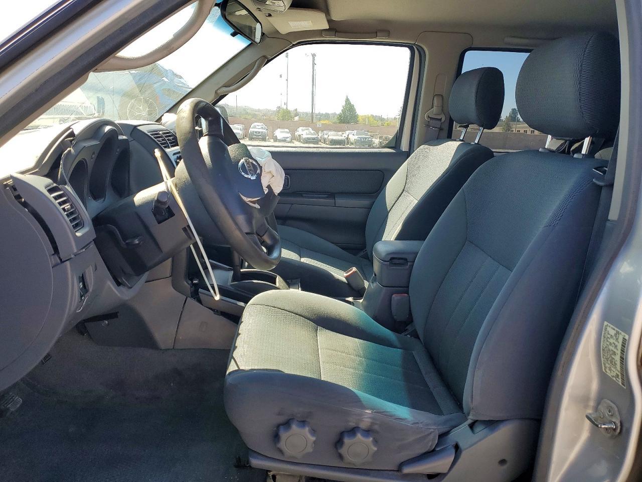 2004 NISSAN Frontier