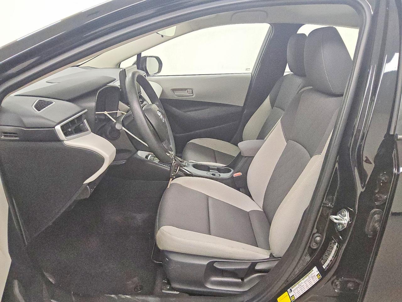 2025 TOYOTA COROLLA