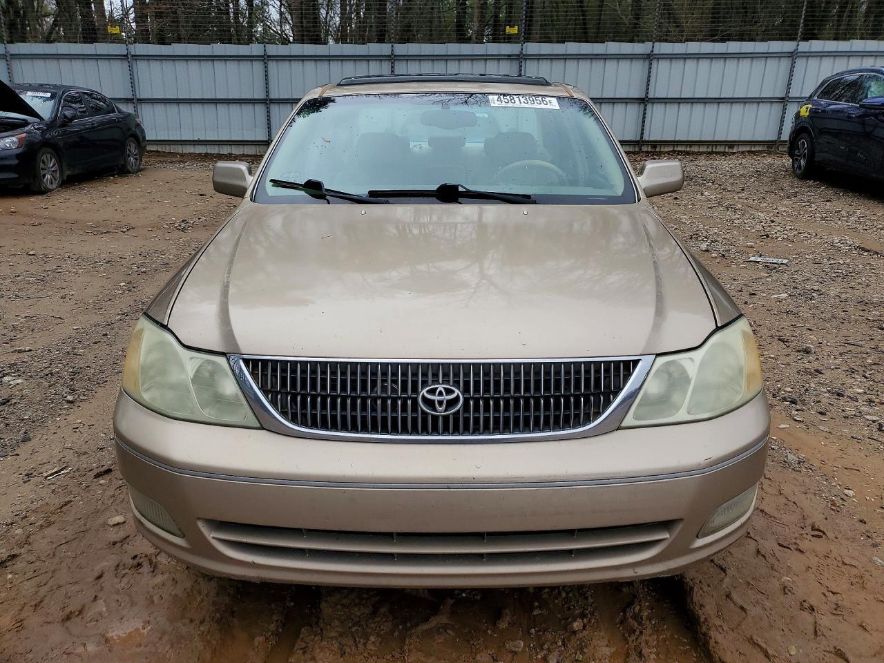 2001 TOYOTA Avalon