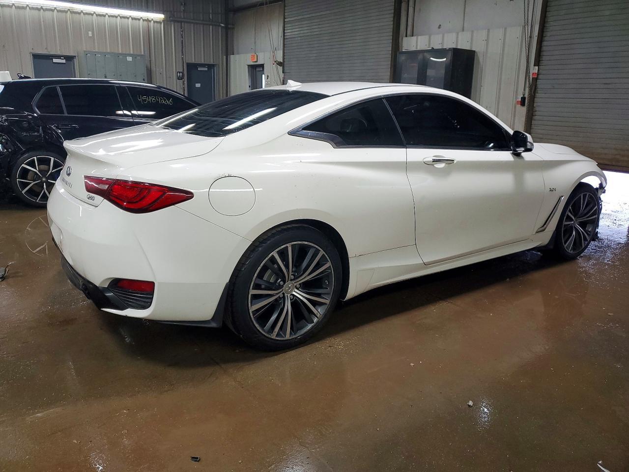 2017 INFINITI Q60