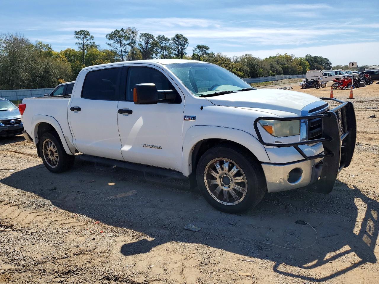 2011 TOYOTA TUNDRA