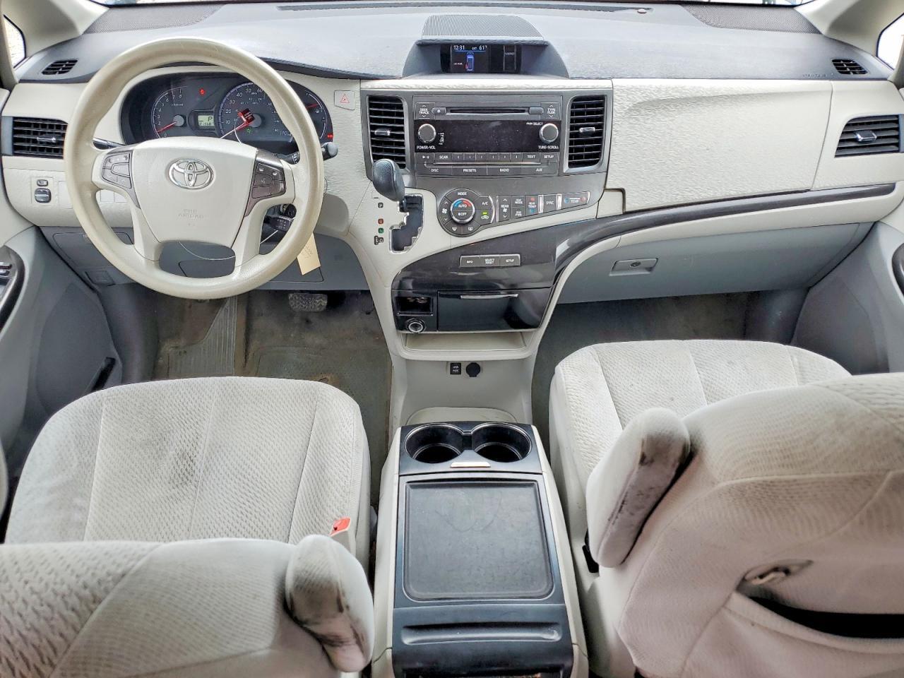 2014 TOYOTA SIENNA
