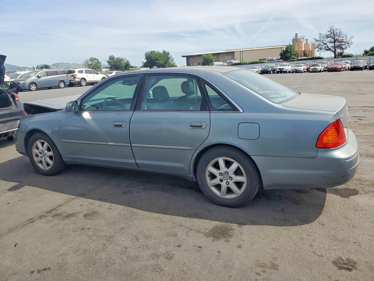 2001 TOYOTA Avalon