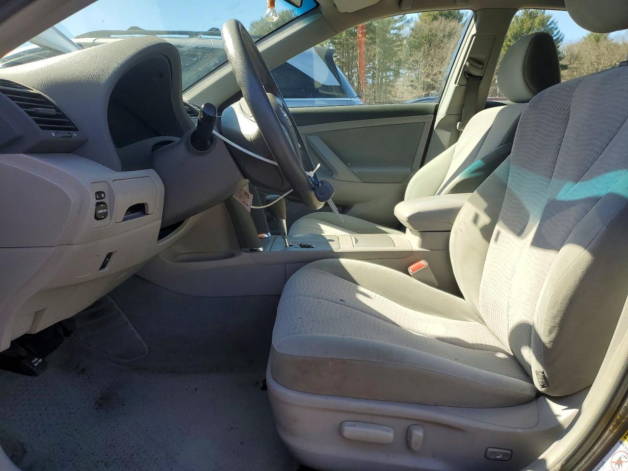 2011 TOYOTA CAMRY