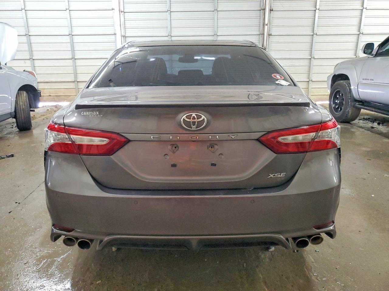 2018 TOYOTA CAMRY