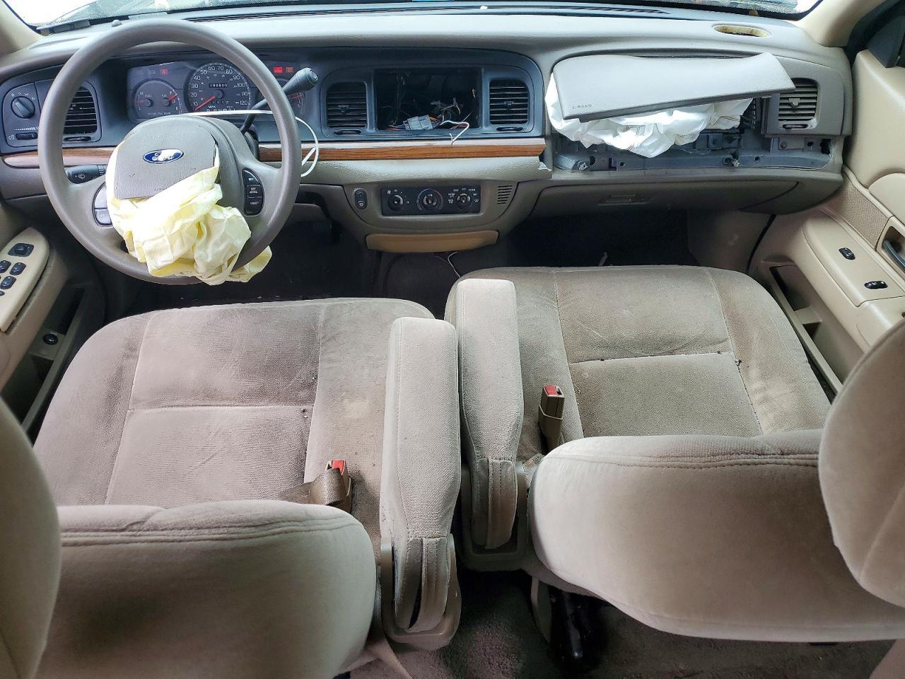 2004 FORD Crown Victoria