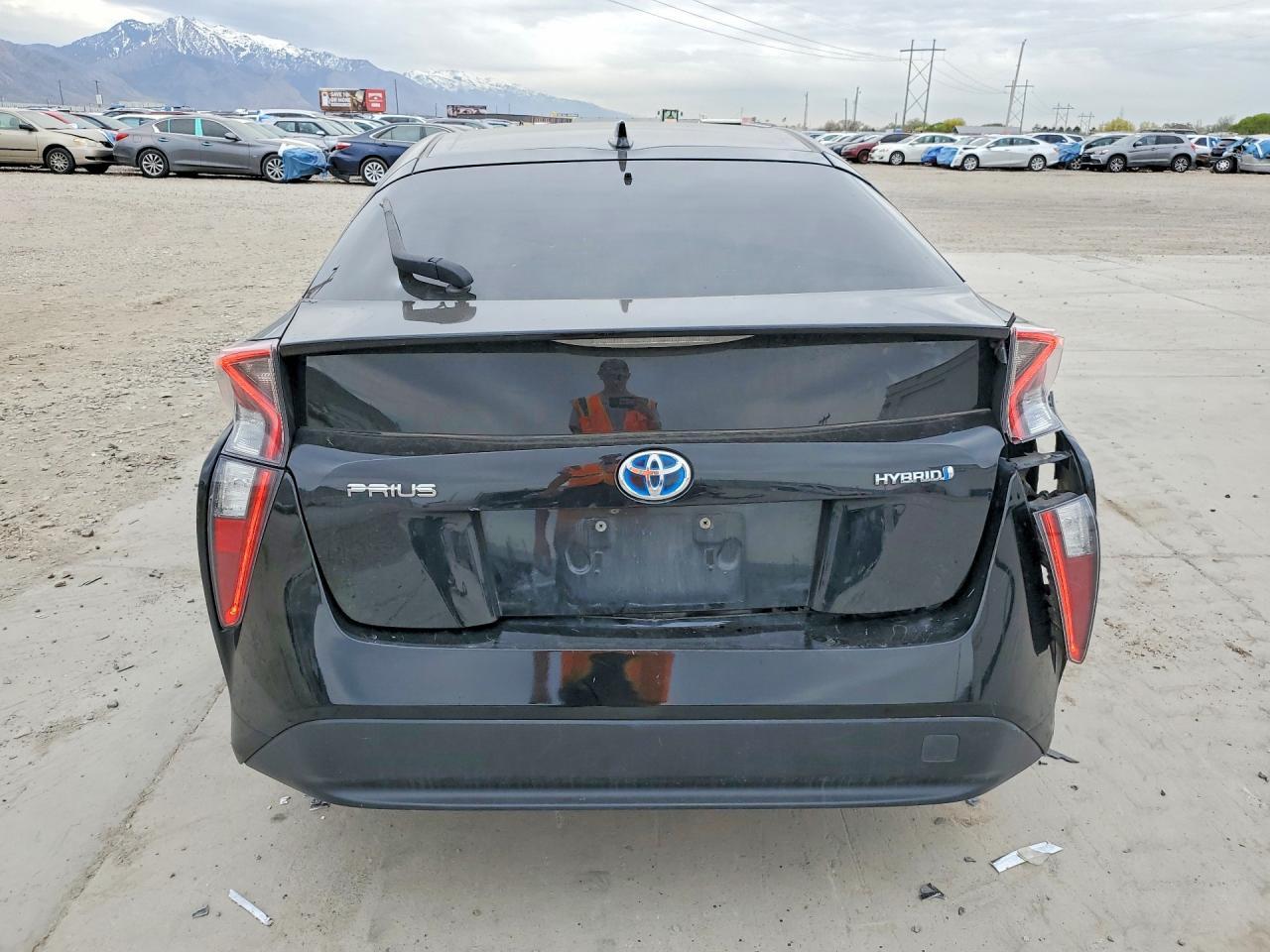 2016 TOYOTA Prius c