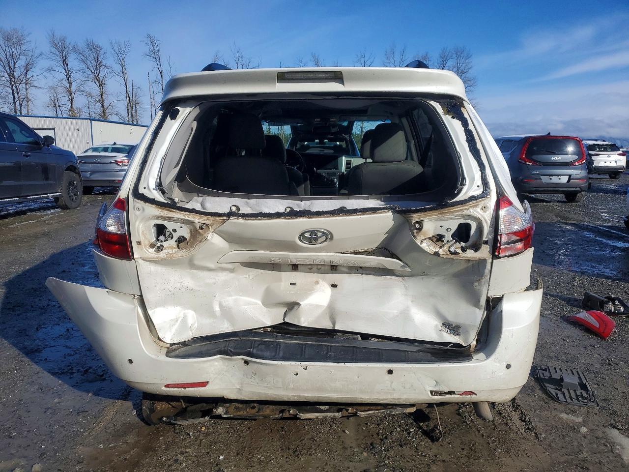 2017 TOYOTA SIENNA