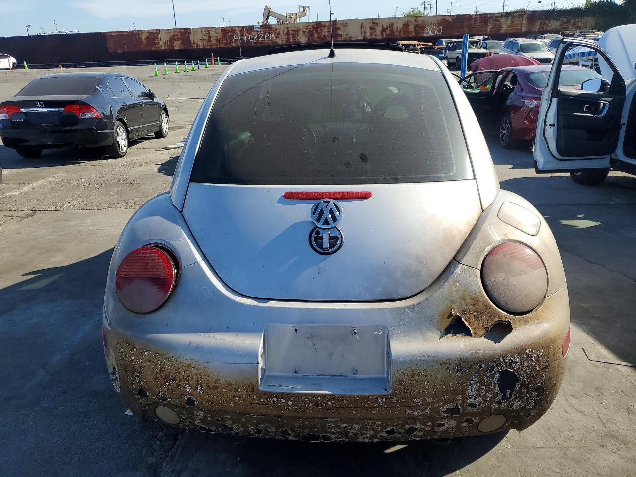 2001 VOLKSWAGEN Beetle