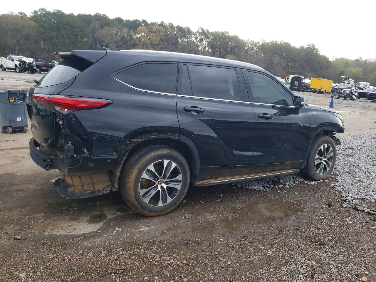 2021 TOYOTA HIGHLANDER