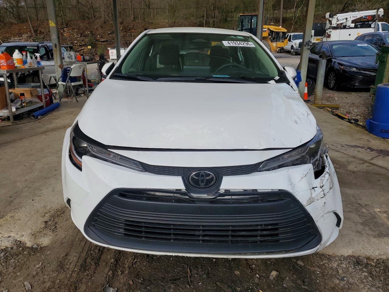 2024 TOYOTA COROLLA