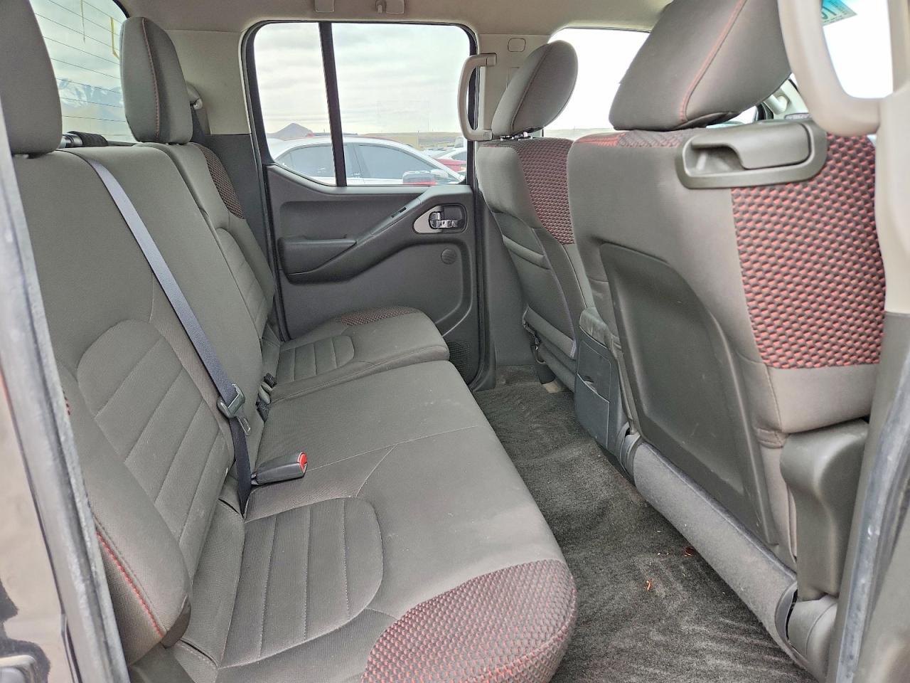 2012 NISSAN Frontier
