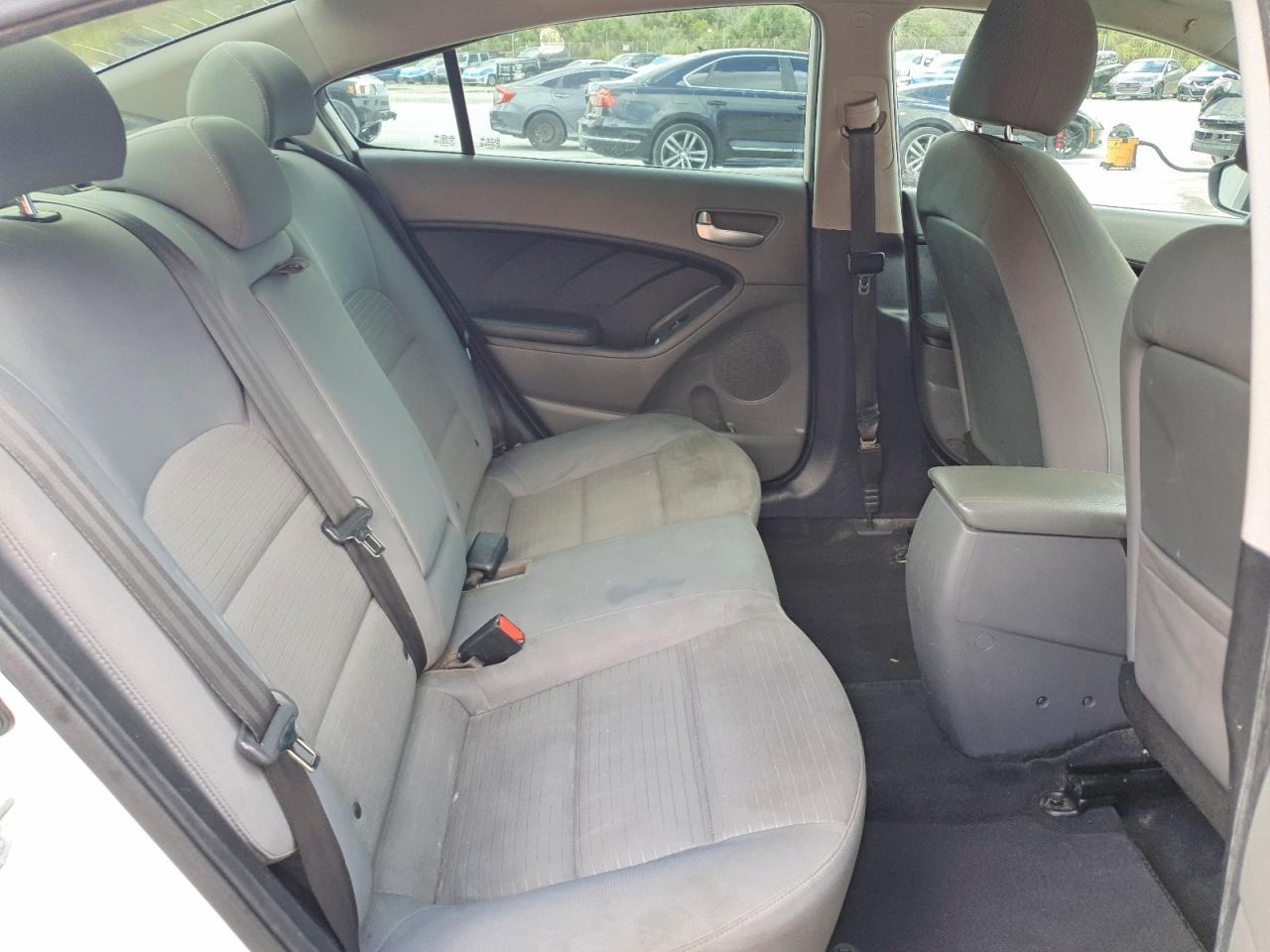 2017 KIA FORTE