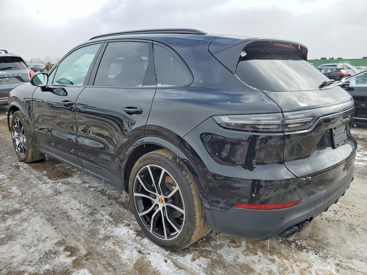 2023 PORSCHE CAYENNE