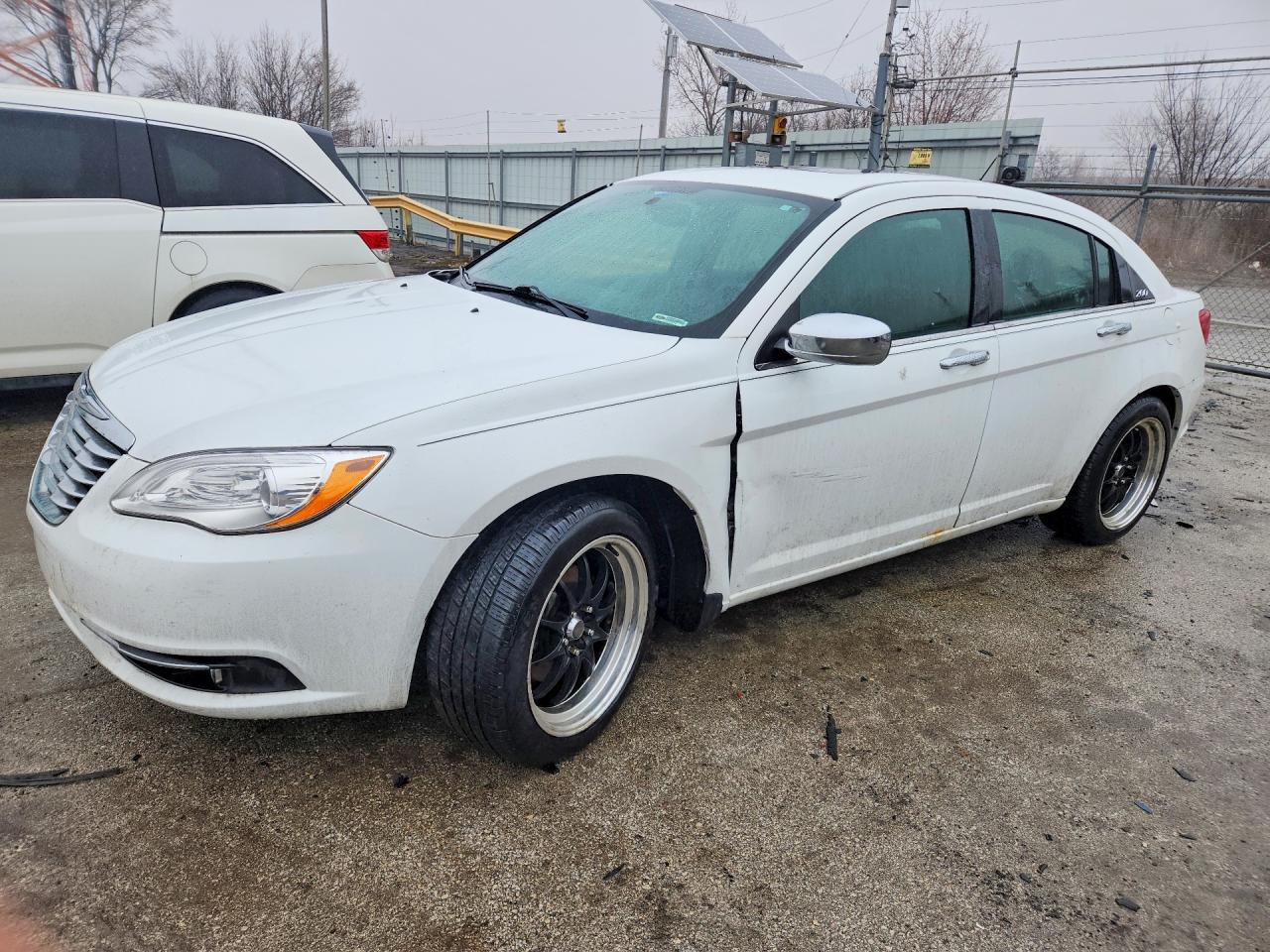 2011 CHRYSLER 200