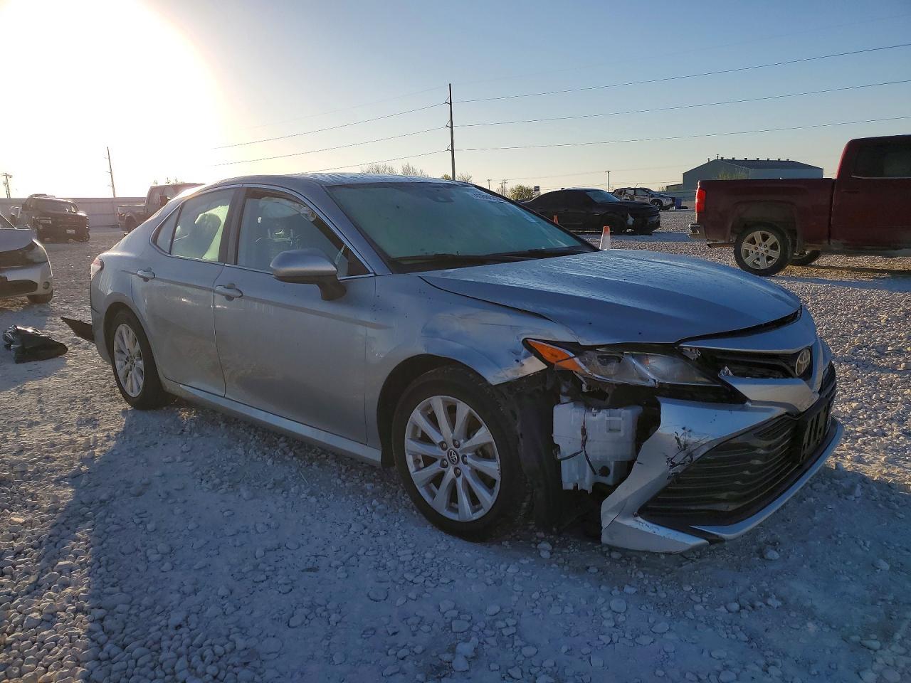 2019 TOYOTA CAMRY