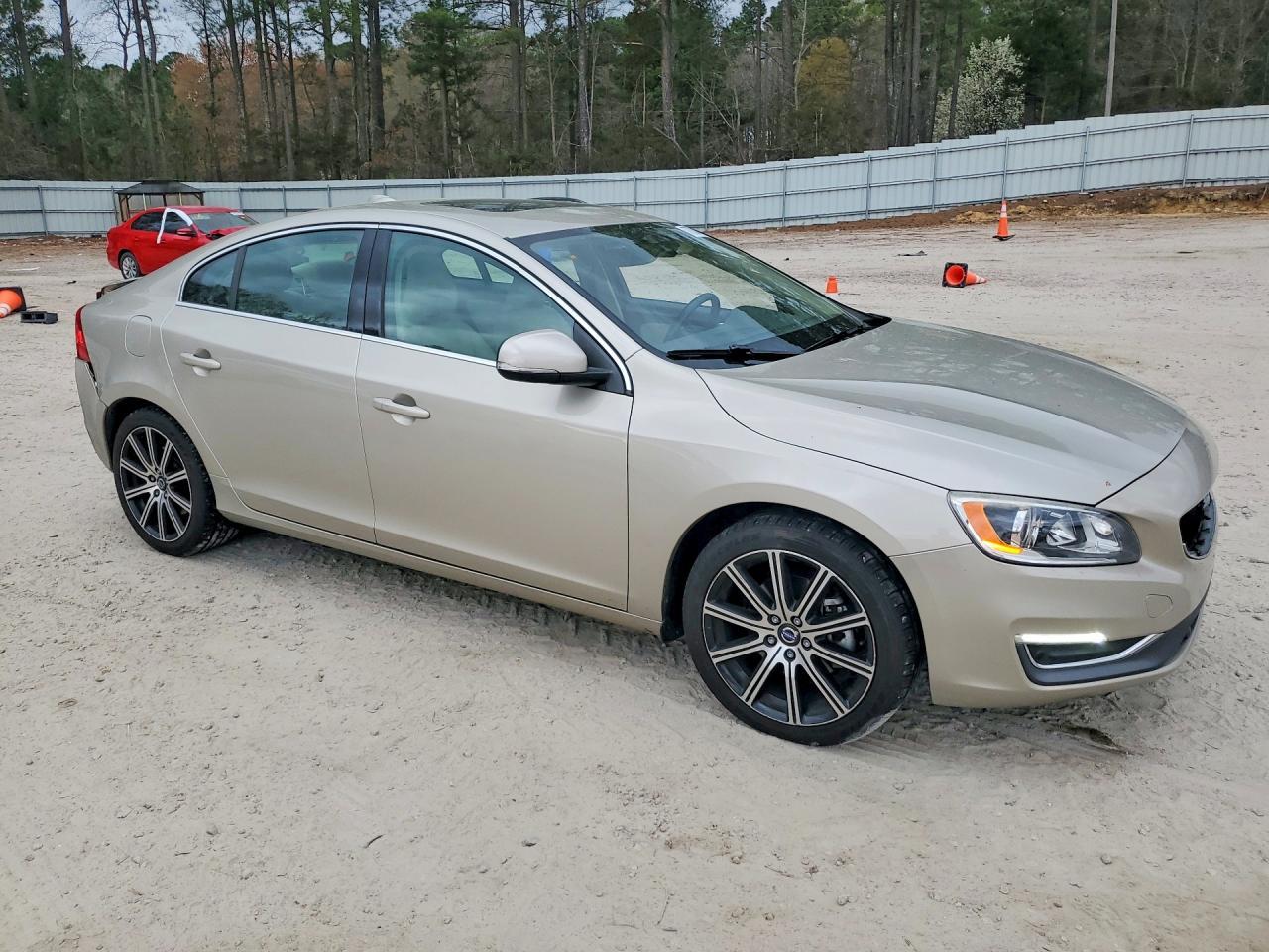 2017 VOLVO S60