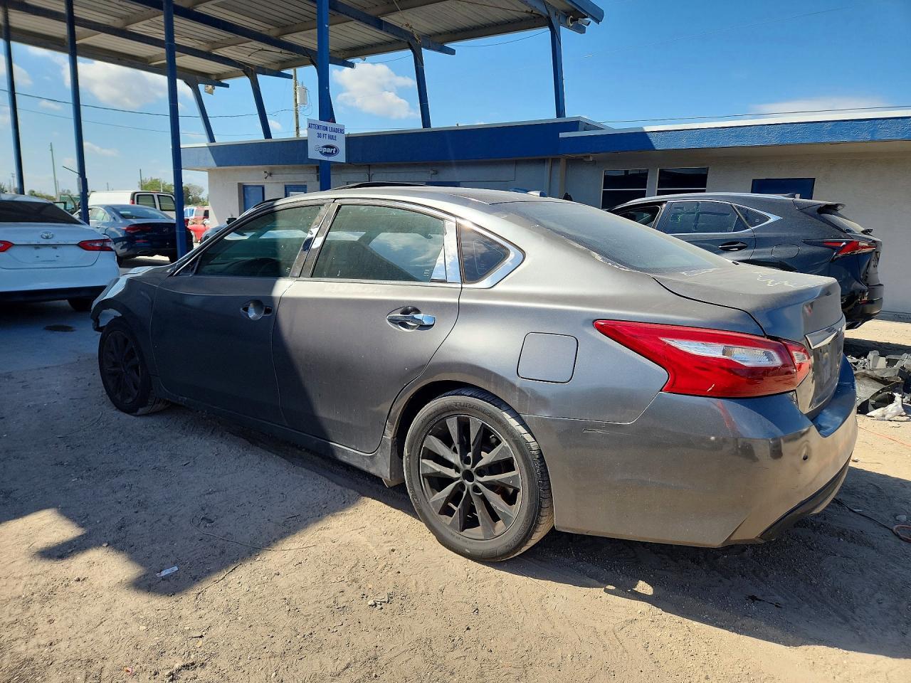 2017 NISSAN ALTIMA