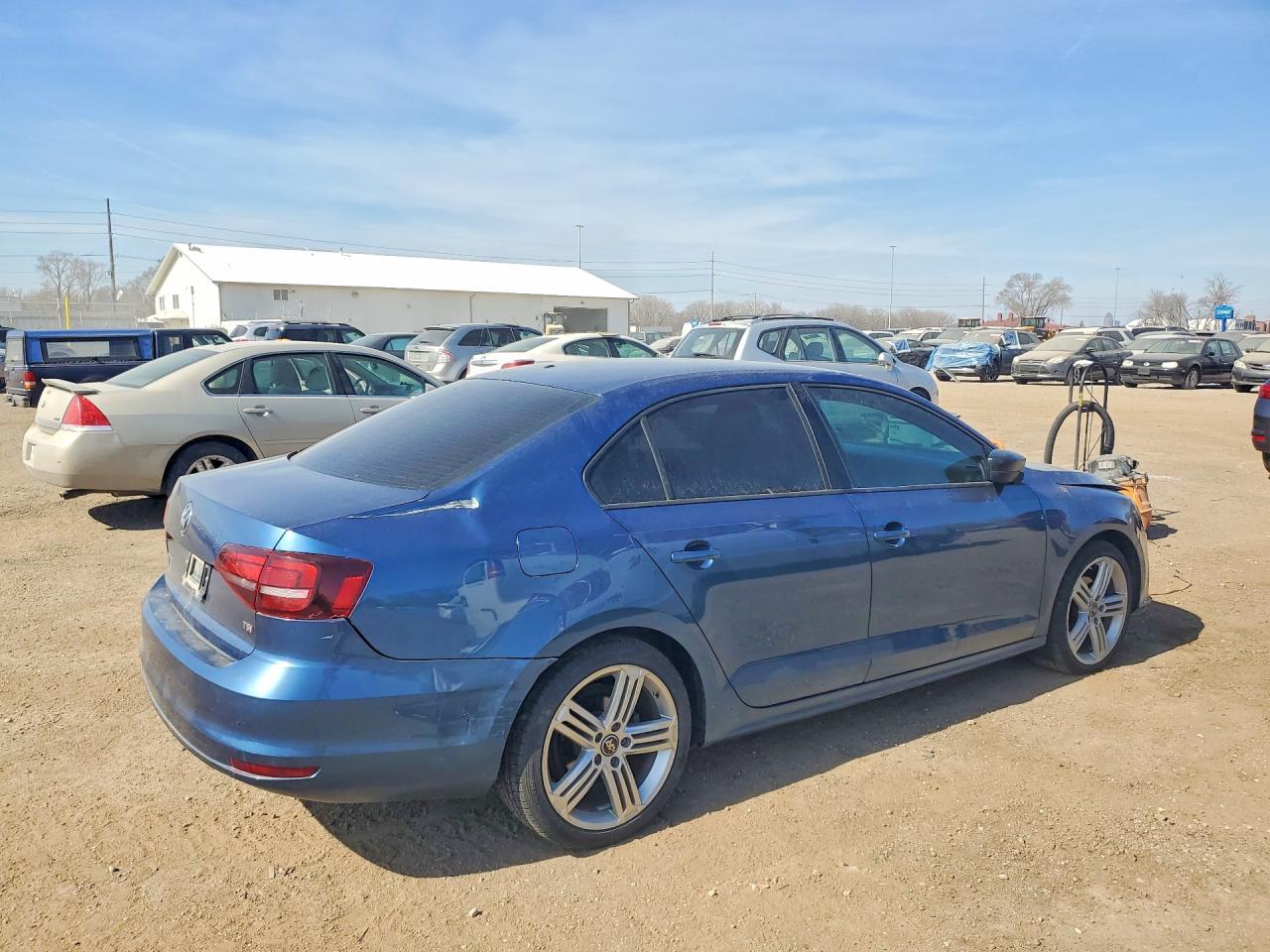 2016 VOLKSWAGEN JETTA
