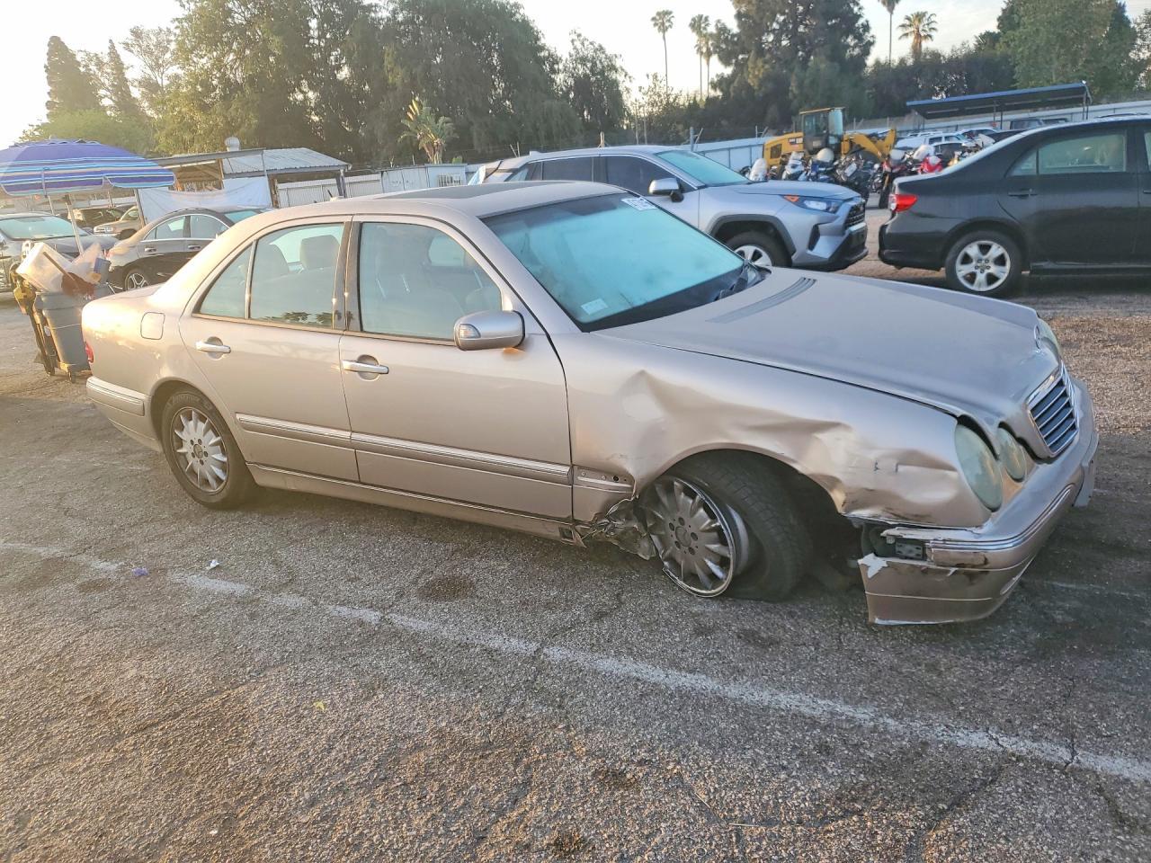 2001 MERCEDES-BENZ E-Class
