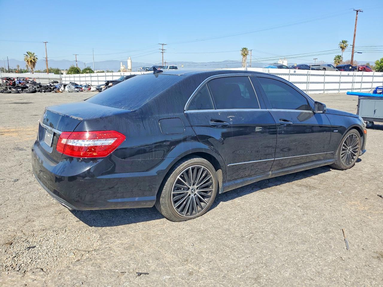 2012 MERCEDES-BENZ E-Class