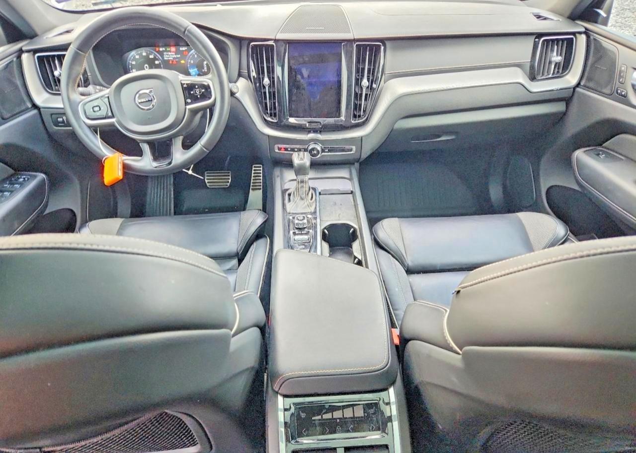 2021 VOLVO XC60