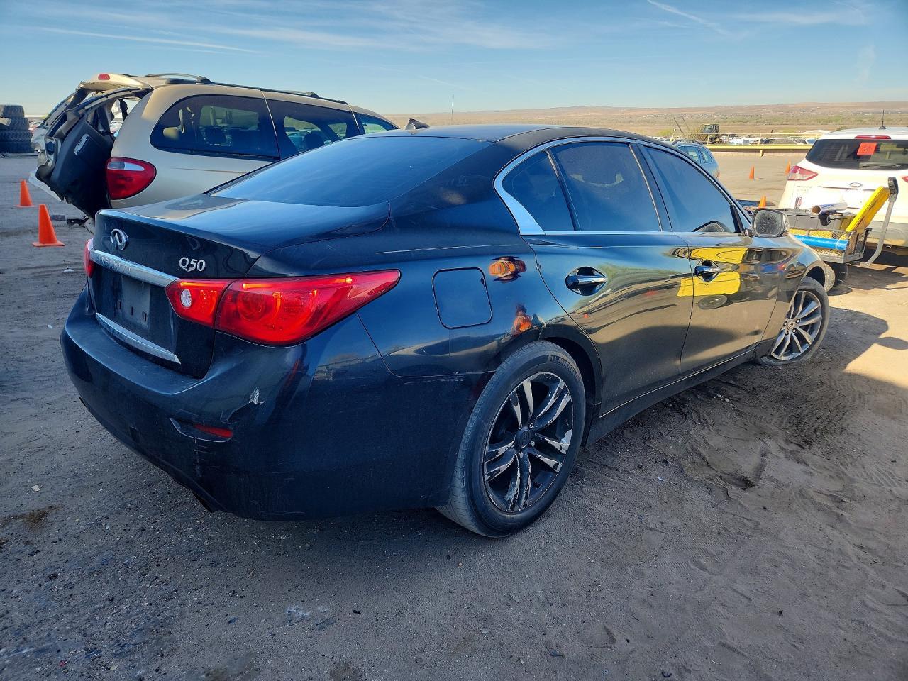 2015 INFINITI Q50