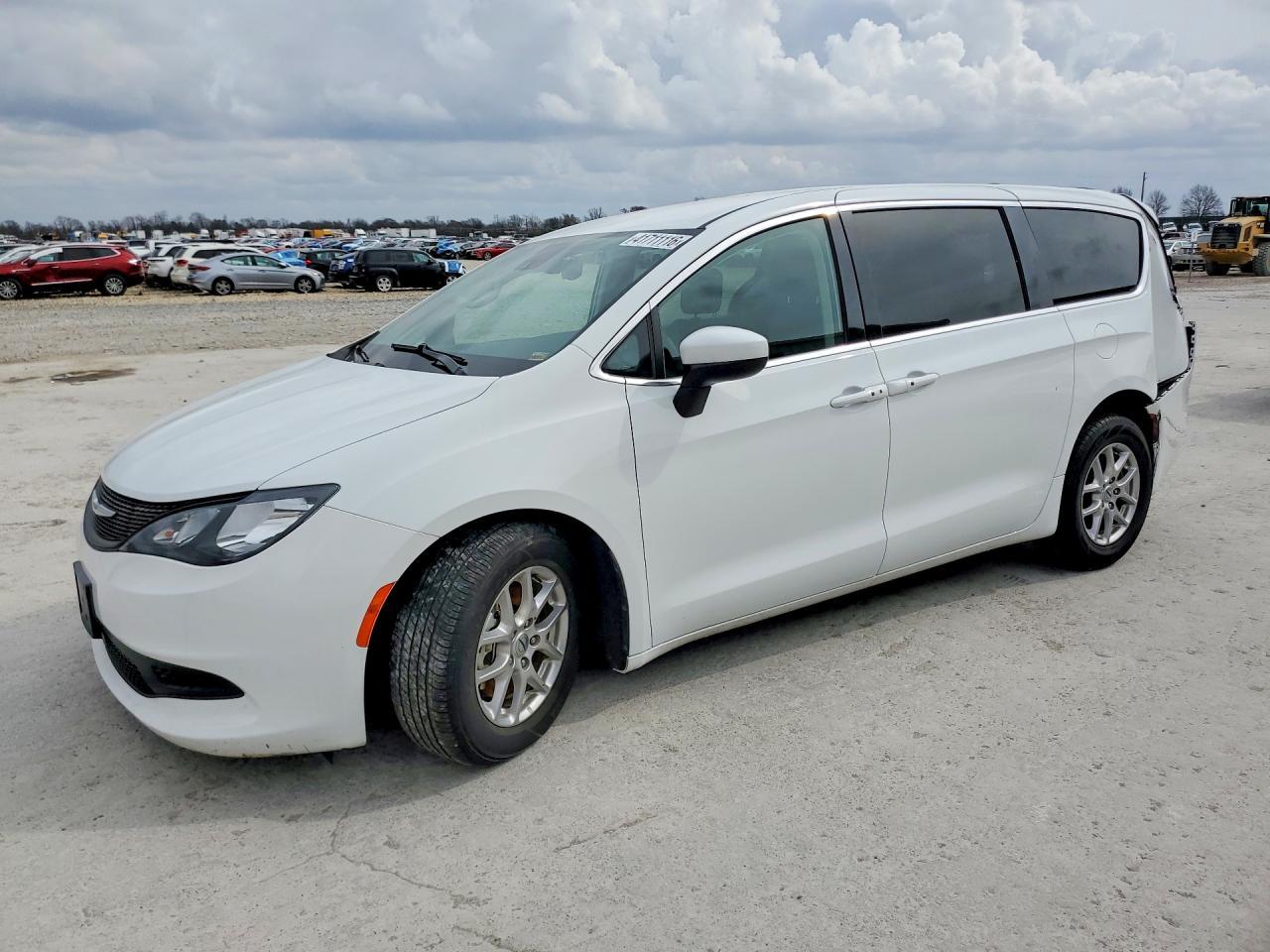 2023 CHRYSLER Voyager
